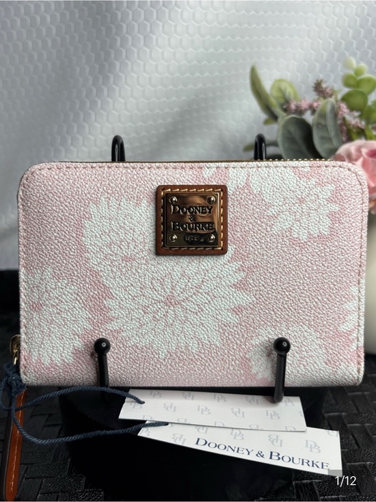 Dooney & Bourke Handbags - Dooney & Bourke Pale Pink and White Floral Zip Wallet